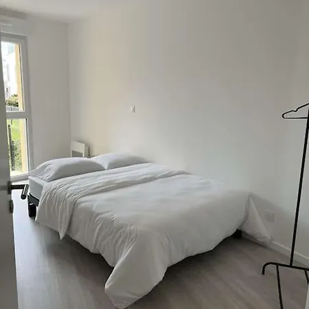 Proche Gare Et Centre-ville Ανζέρ