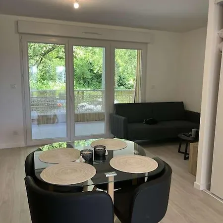 Proche Gare Et Centre-ville Ανζέρ