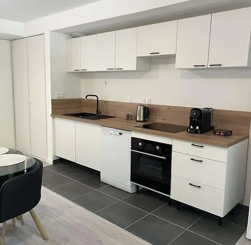 Proche Gare Et Centre-ville 昂热